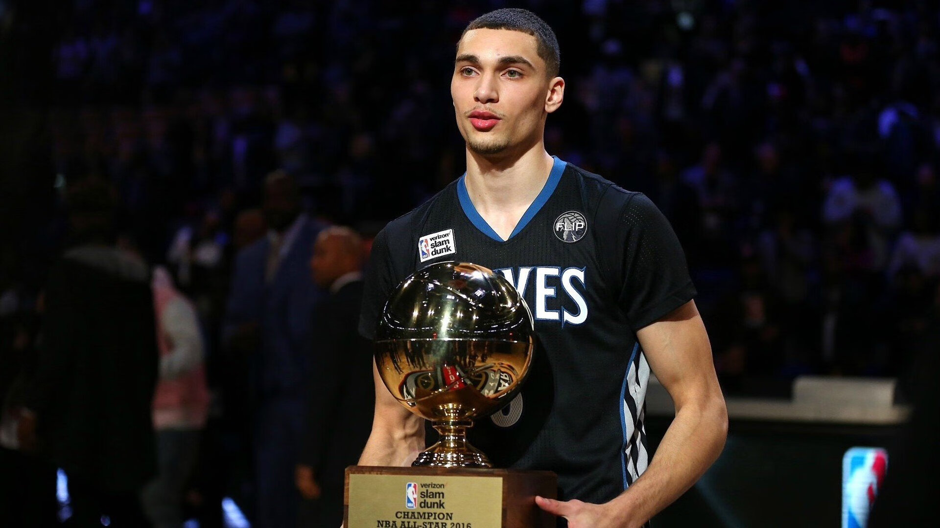 津门铁血险胜映照NBA神迹，当东方坚韧遇见西方天赋